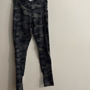 Youth camo yoga pants